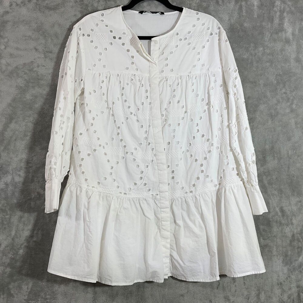 Zara Eyelet Button Front Tunic Top Women's Size M Cotton Long Sleeve peplum hem
